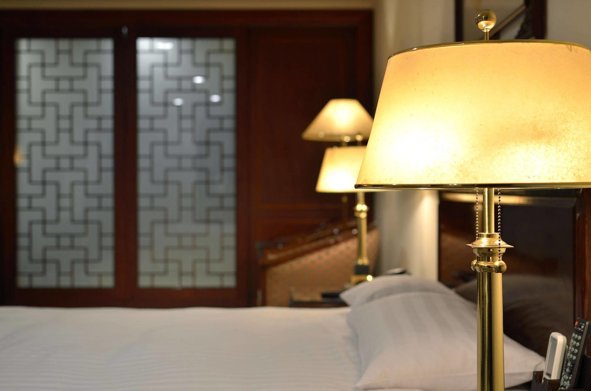 King'S Paradise Hotel Csungli Kültér fotó