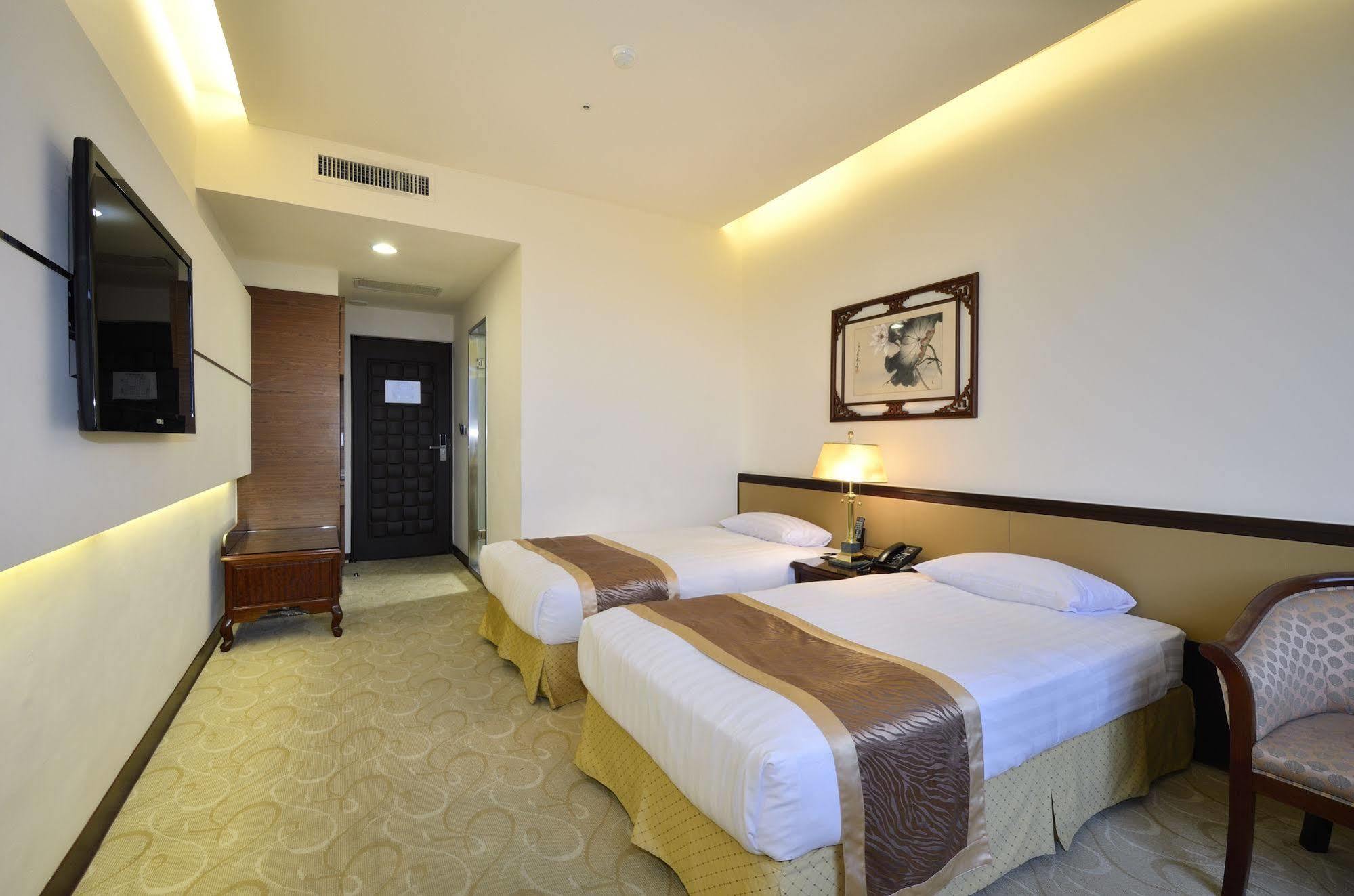 King'S Paradise Hotel Csungli Kültér fotó
