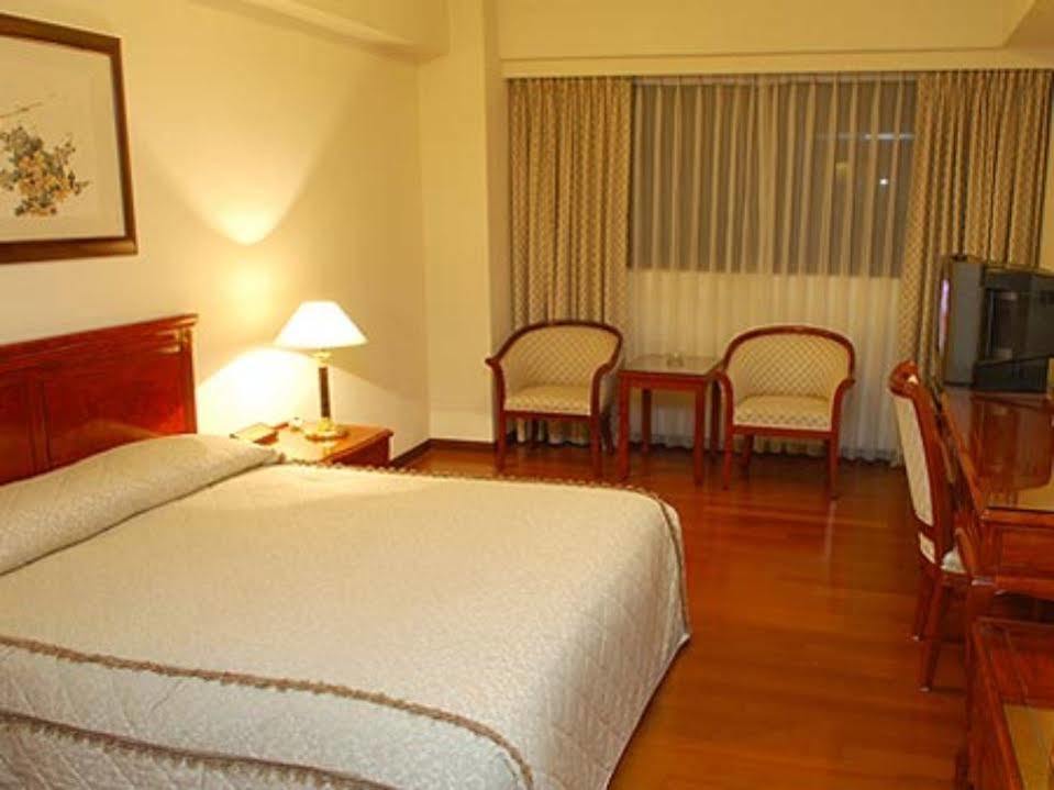 King'S Paradise Hotel Csungli Kültér fotó