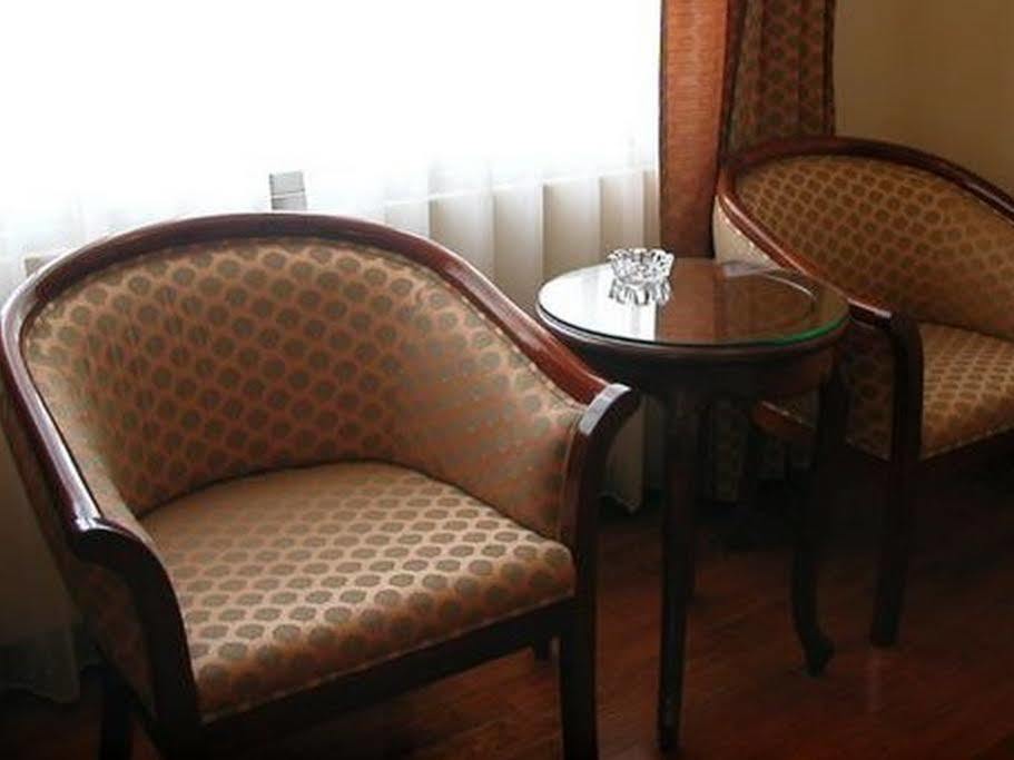 King'S Paradise Hotel Csungli Kültér fotó