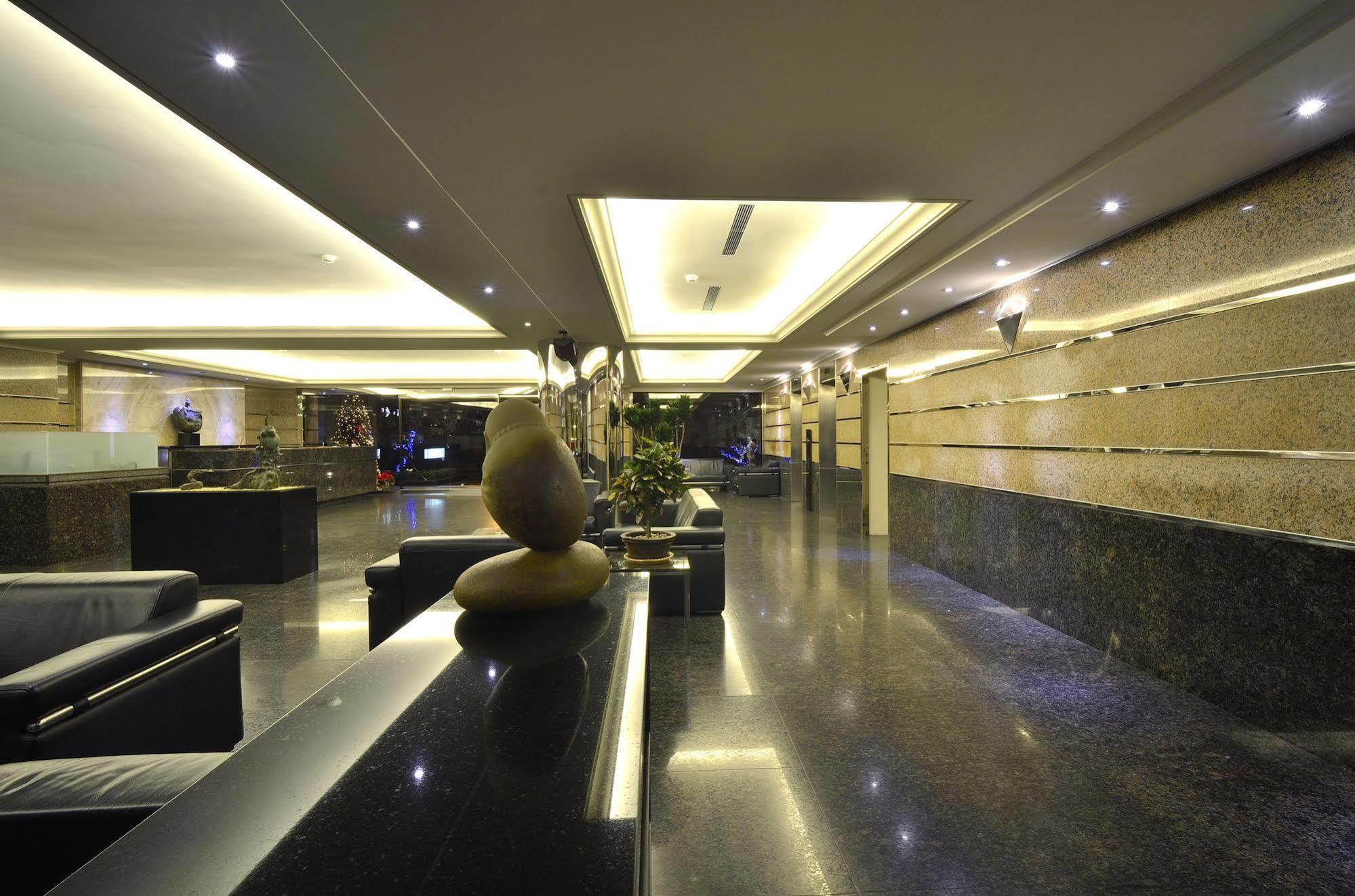 King'S Paradise Hotel Csungli Kültér fotó
