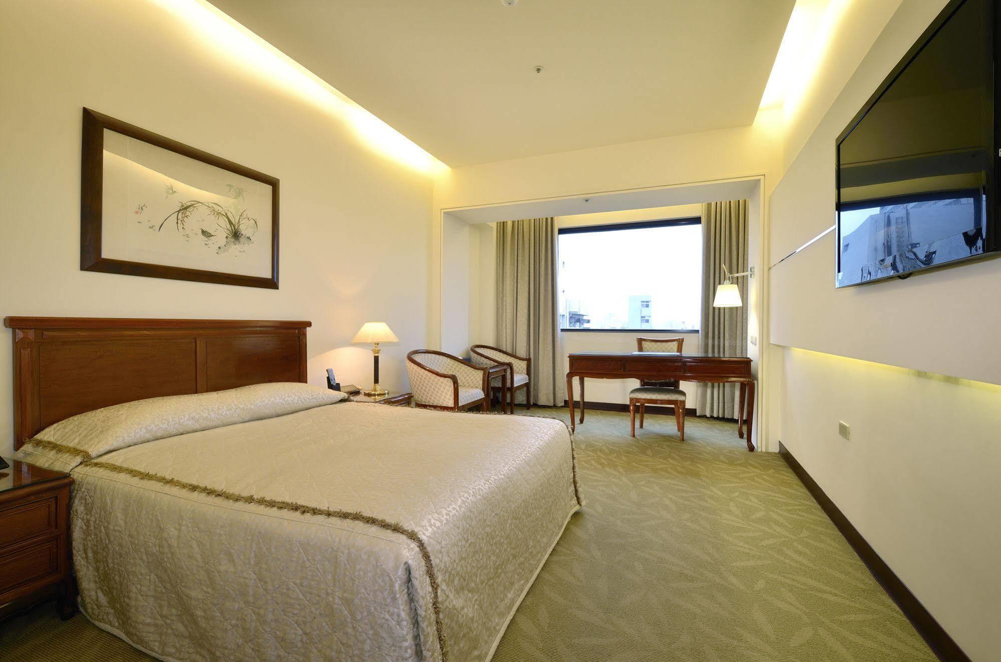 King'S Paradise Hotel Csungli Kültér fotó
