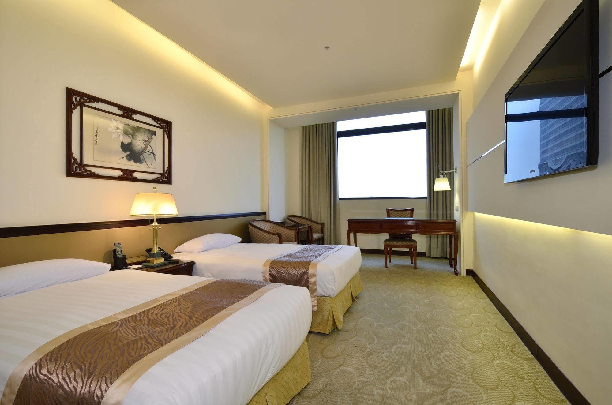King'S Paradise Hotel Csungli Kültér fotó